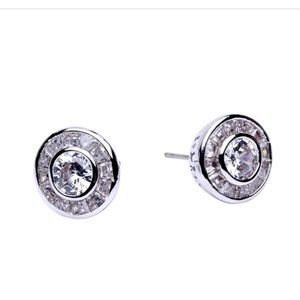 NWT CZ Princess Stud with Round Halo Earrings